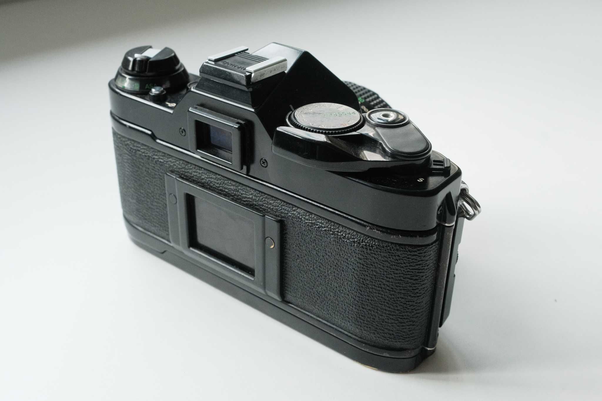 Canon AE-1 Program + Canon FD 50mm 1.8