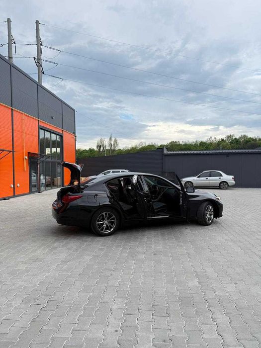 Infiniti Q50 (base) 2017 3.0t