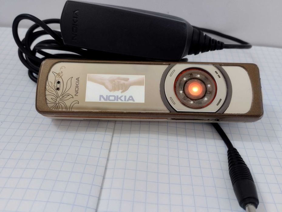 Телефон NOKIA 7380