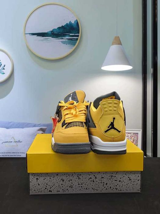 Buty meskie Mokasyny Nike Air Jordan 4 retro tour yellow R.41