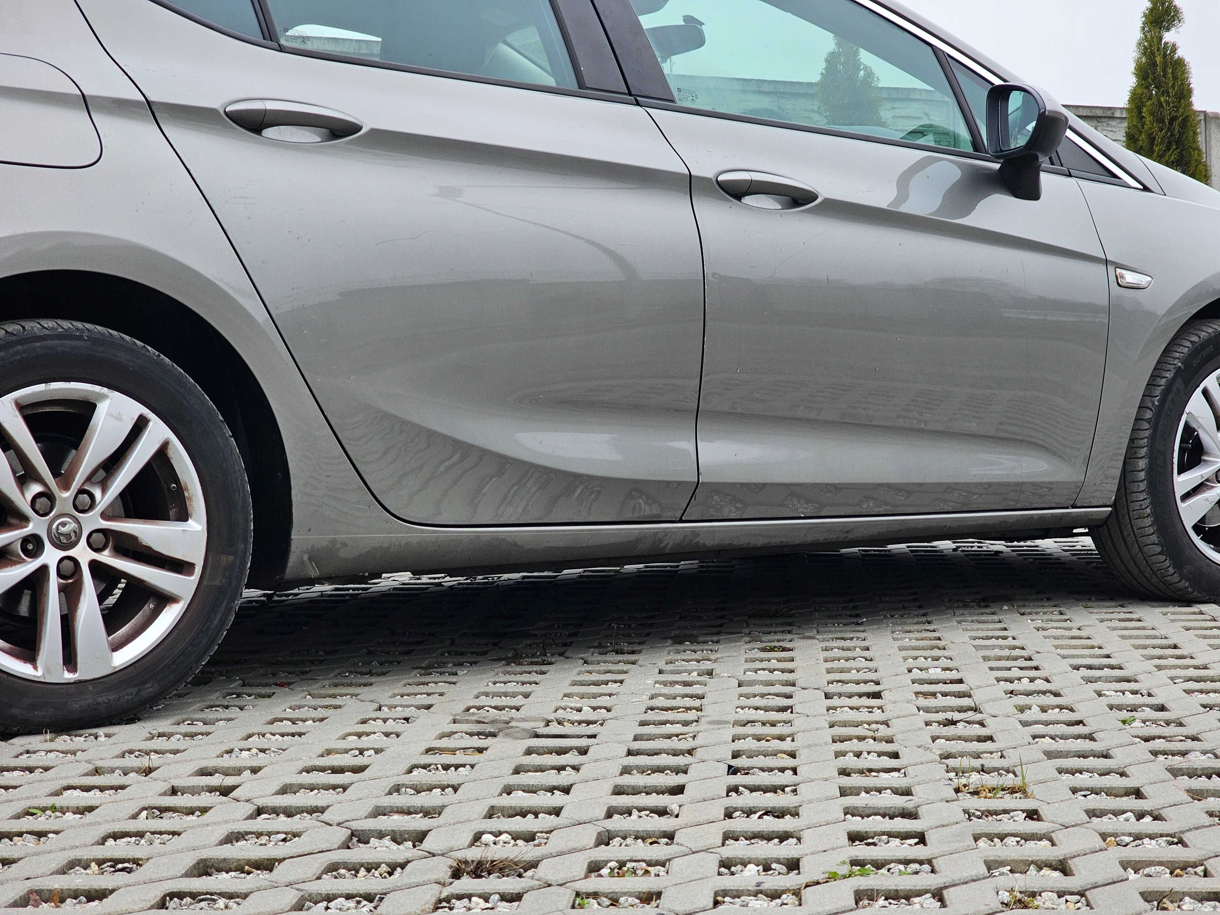 Opel Astra K V 15- Drzwi Prawe Tylne Tył Prawy HB 5D Z41W