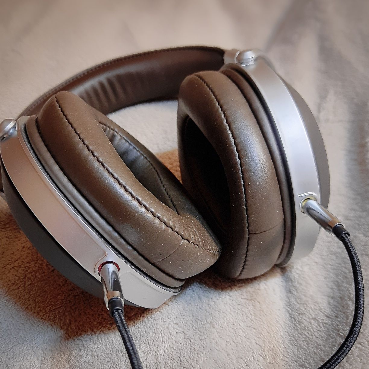 Навушники Denon ah-d5200