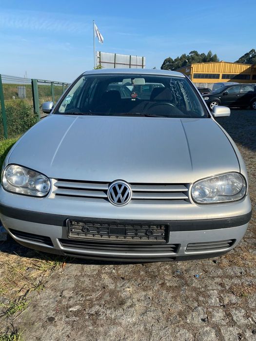 VW Golf IV 1.4i ás peças