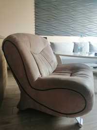 Fotele w bardzo dobrym stanie (ogromne) + kanapa gratis do renowacji