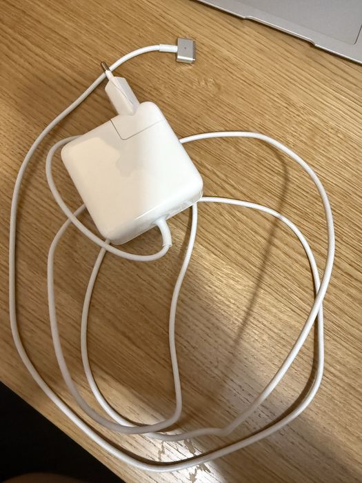 MacBook Air (A1466, 2017) 13cali