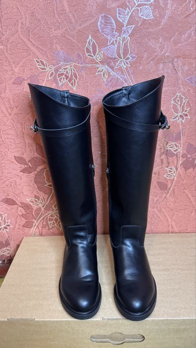 Чоботи жокейки, труби