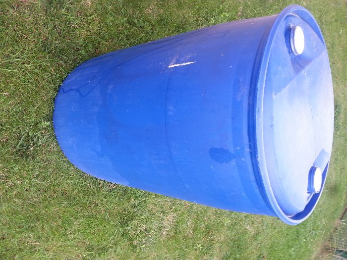 Sprzedam beczki plastikowe na deszczówkę 200l