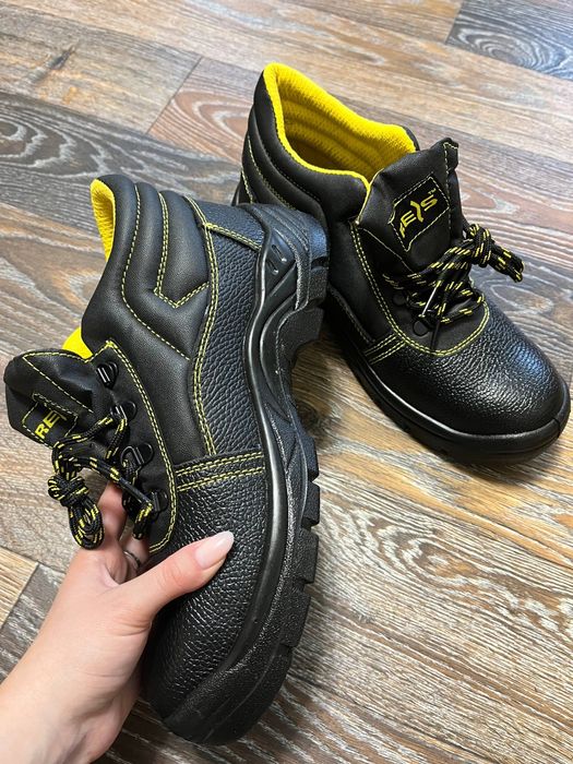 Нові захисні робочі ботинки Reis 43 розмір