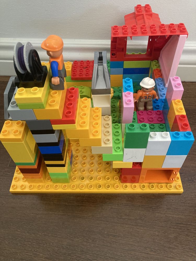 Klocki Lego Duplo zestaw duży i figurki