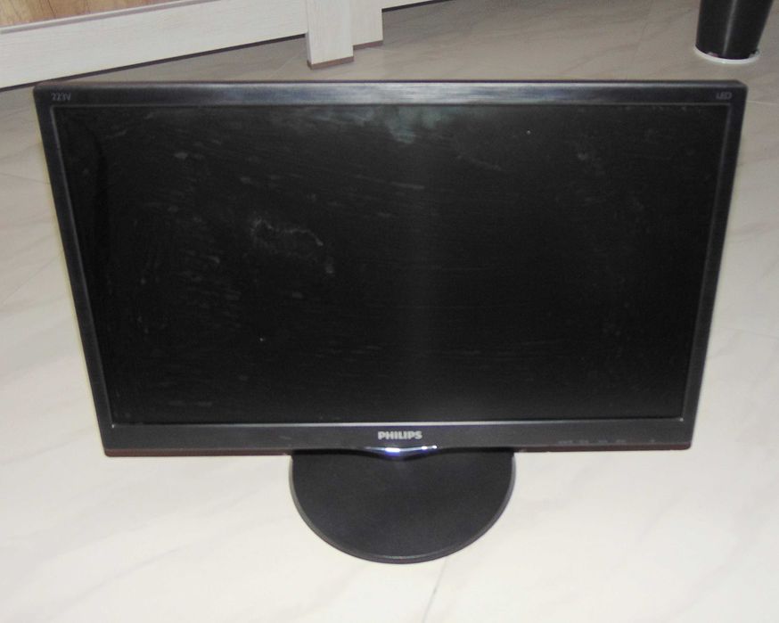 21,5" монітор Philips 223V5LSB/01. Бита матриця