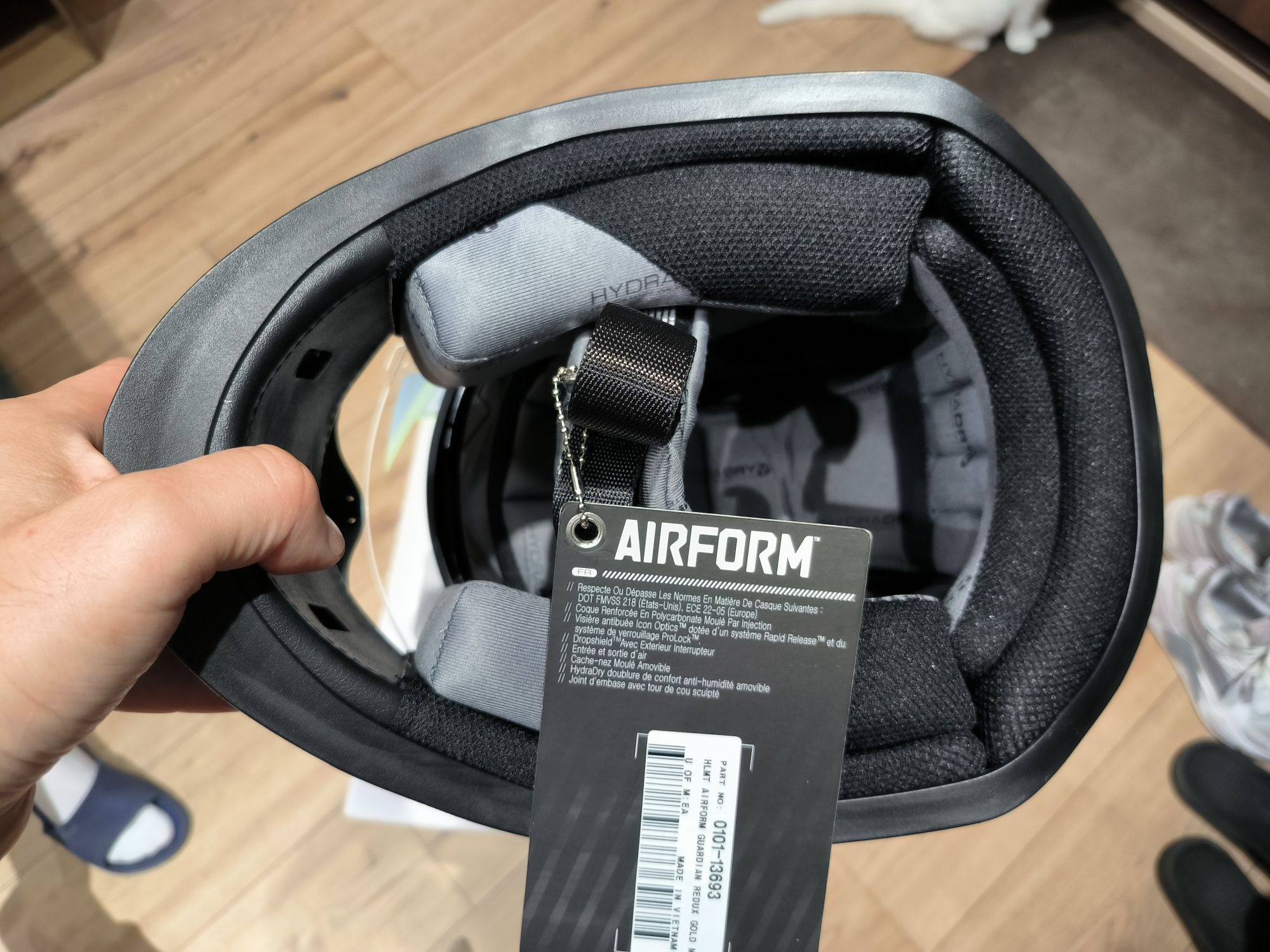 Шолом ICON AIRFORM Guardian Gold