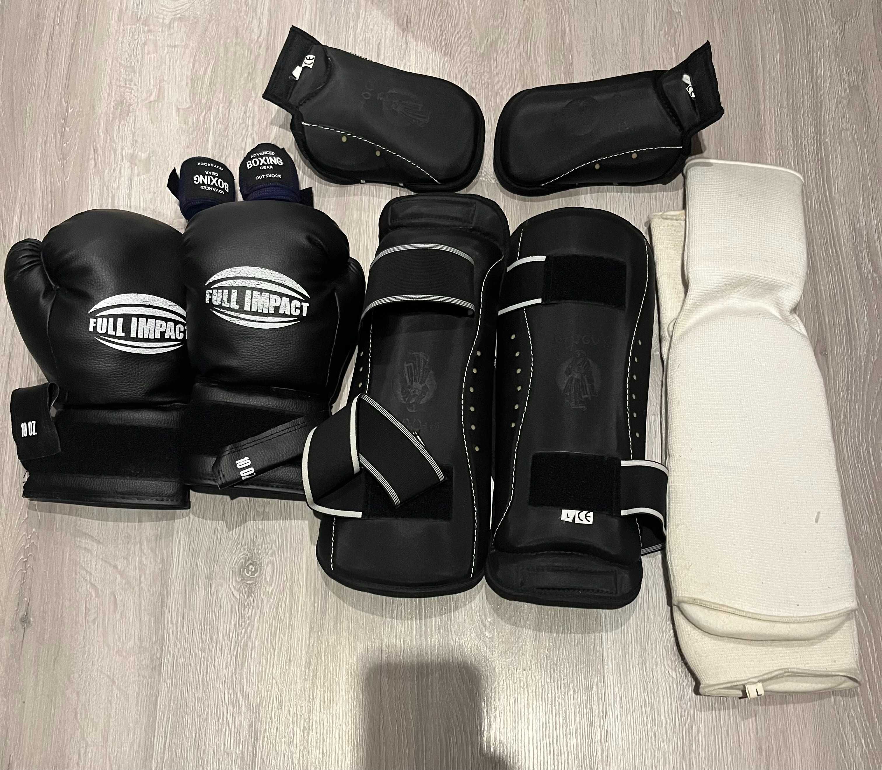 Zestaw Kickboxingu - Ochraniacze, Rękawice, Bandaże itp.