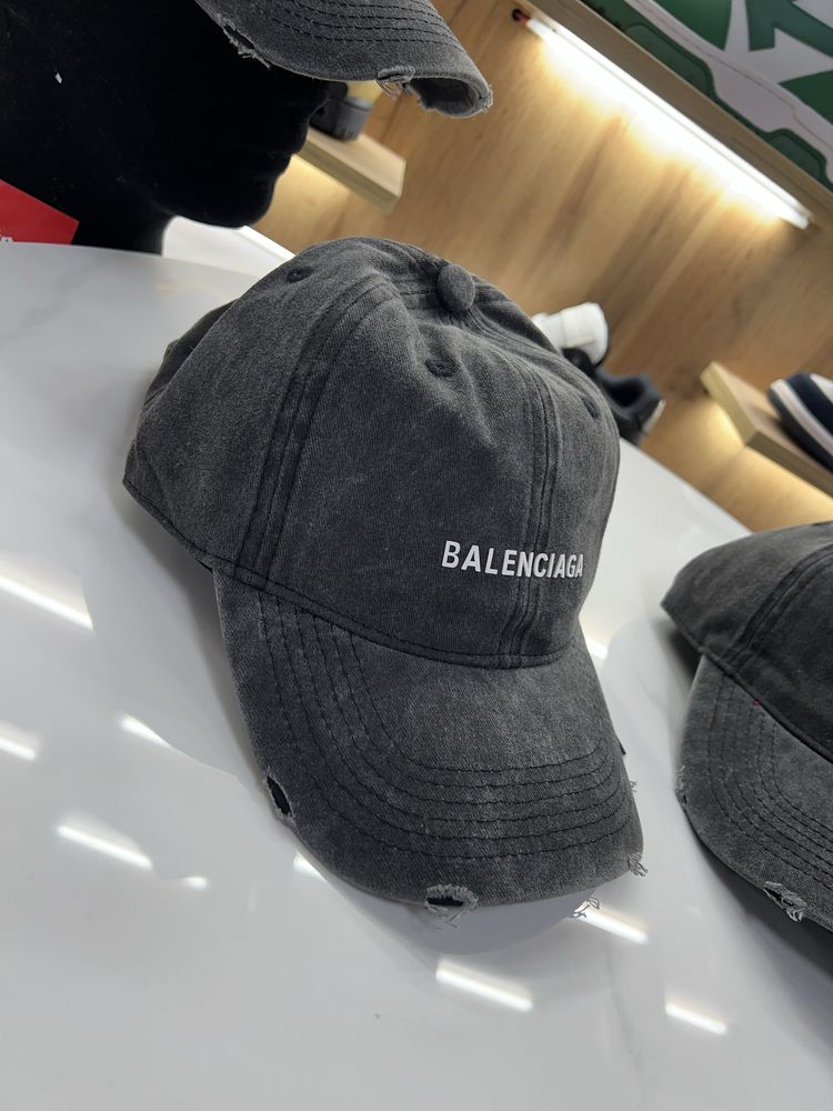 Бейсболка Кепка Balenciaga Faded Black