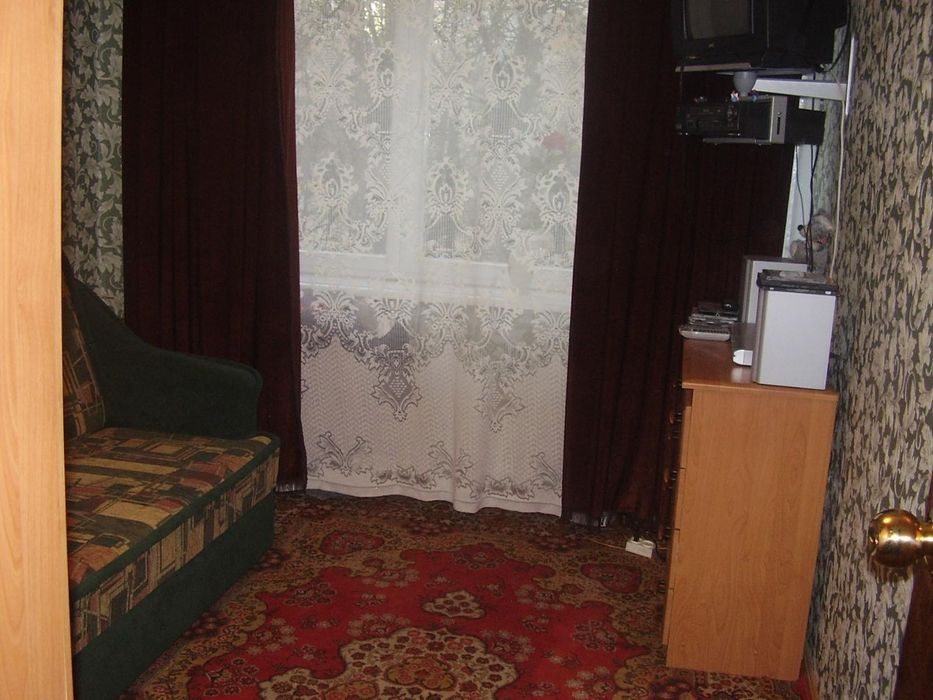 Продаж 3 кімнатної квартири вул. П. Курінного 9