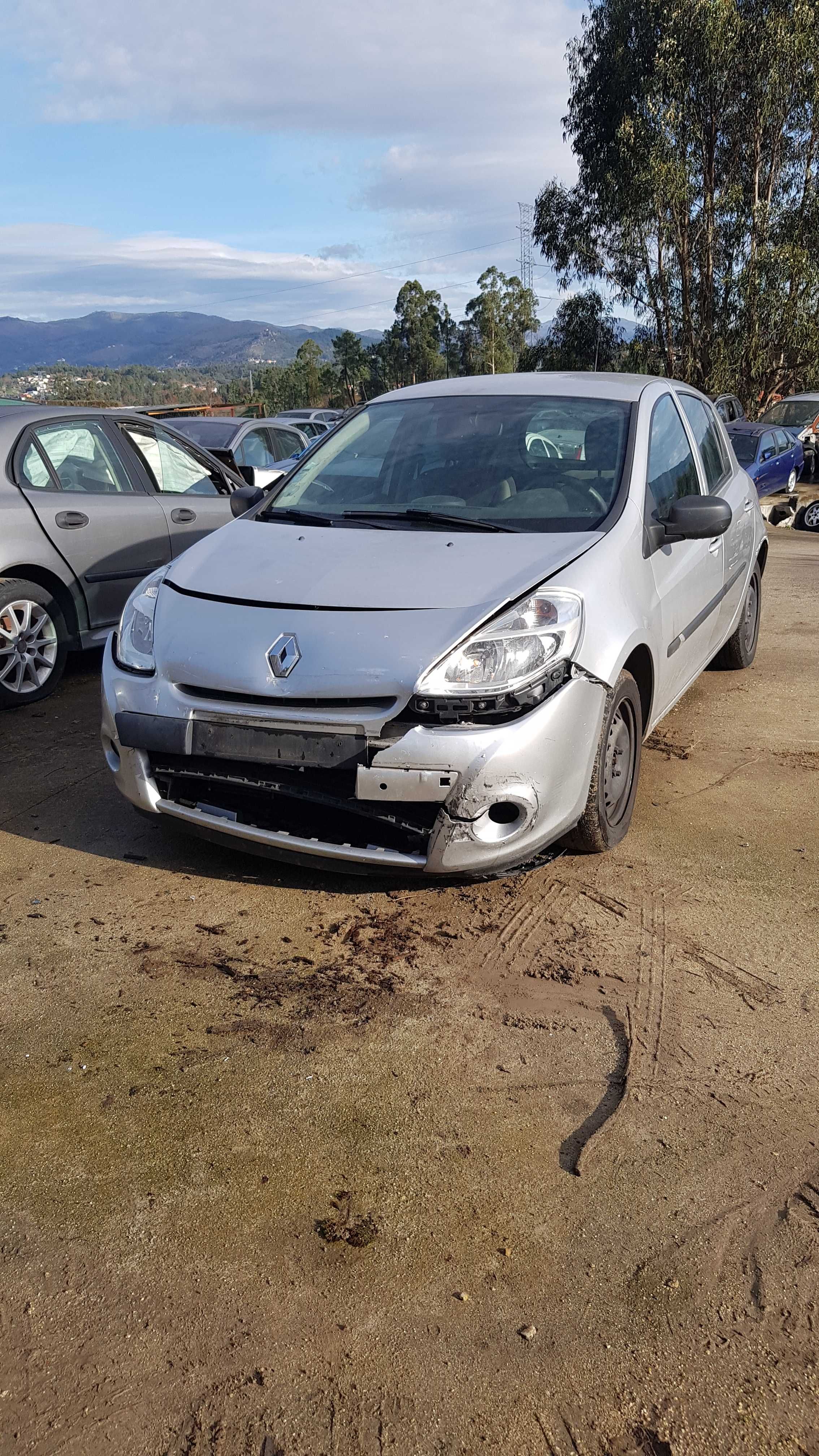 Renault clio 1.5 dci ano 2010