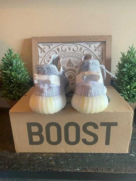 adidas Yeezy Boost 350 V2 Static (Non-Reflective) R.38