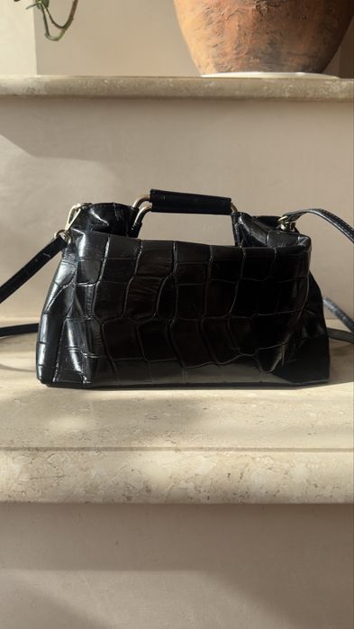 Шкіряна сумка Uterque з довгим ремінцем