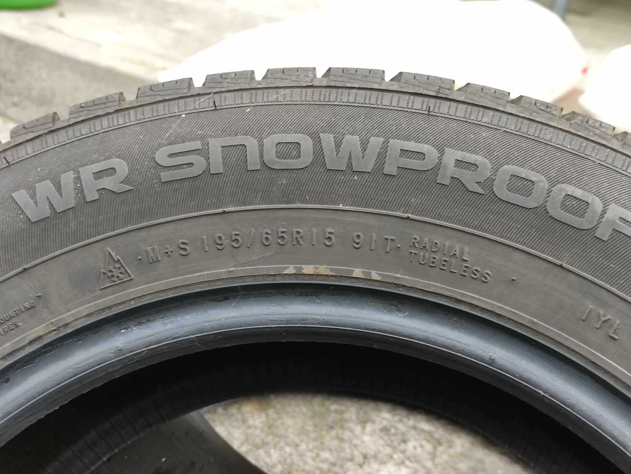 Prawie nowe opony zimowe Nokian Tyres WR Snowproof 195/65 R15 91 T