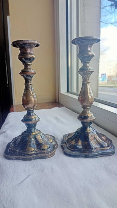 Para świeczników platerowanych srebrem Bracia Henneberg Warszawa XIXw