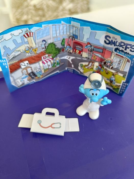 Brindes de ovos Kinder