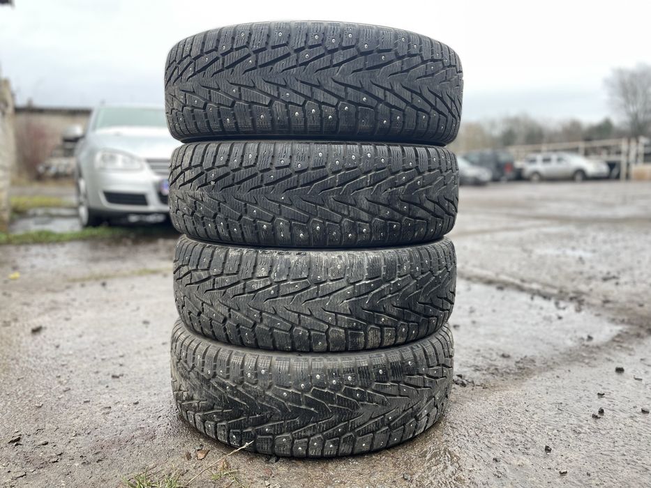 Резина Зимова Шипована 235/75 R15 Nokian Nordman 7 Шини Гума