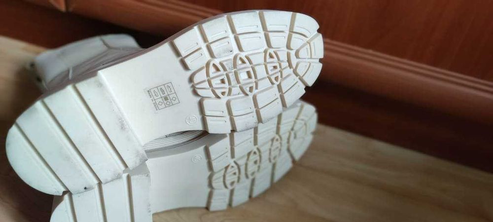 Бежеві черевики Челсі р. 40