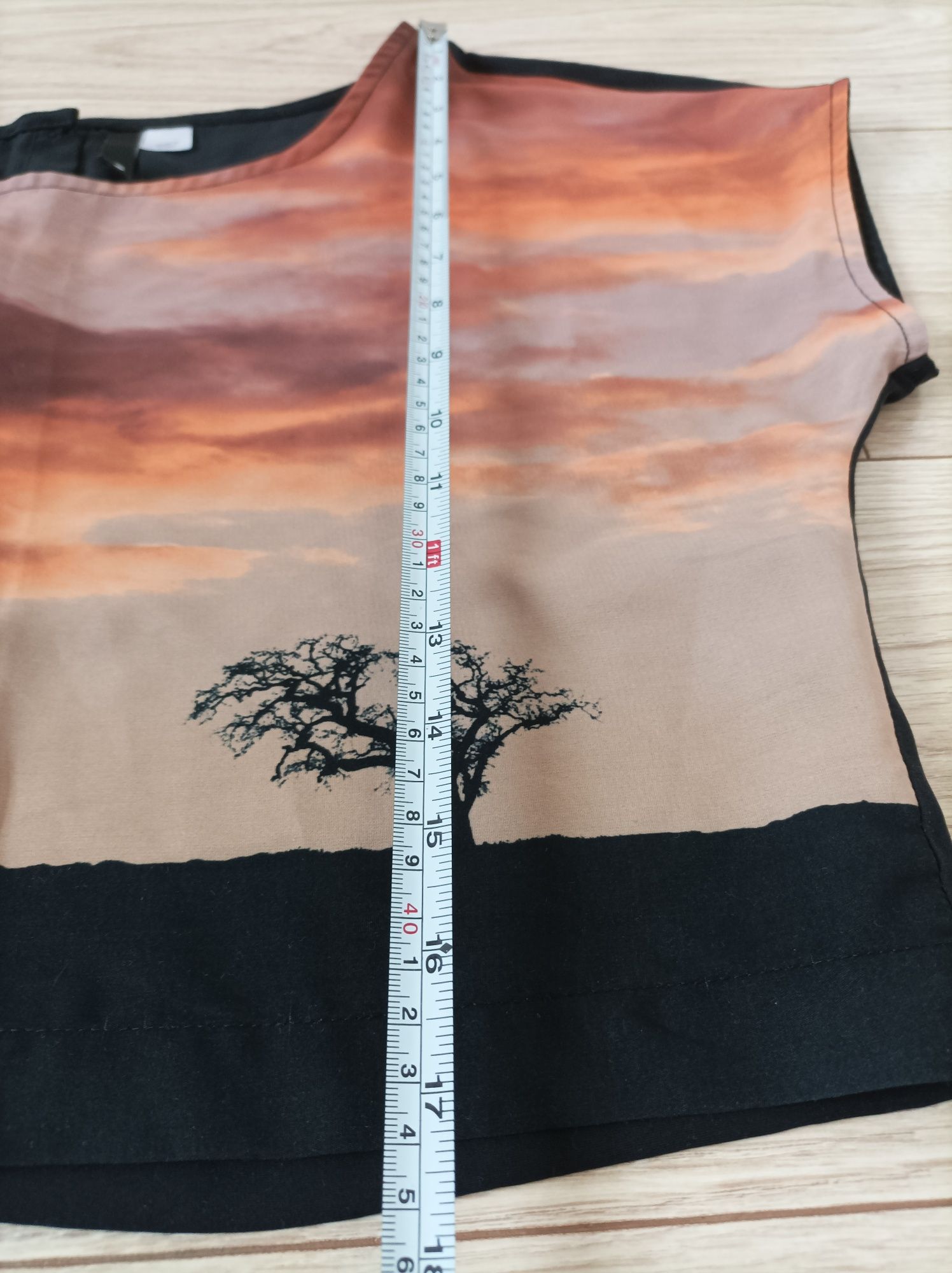 Luźna bluzka oversize h&m divided z pejzażem alternative y2k