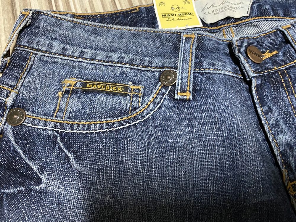 Spodnie damskie jeans szwedy 28/33 pas 70 cm komplet 2 sztuki Lee nowe