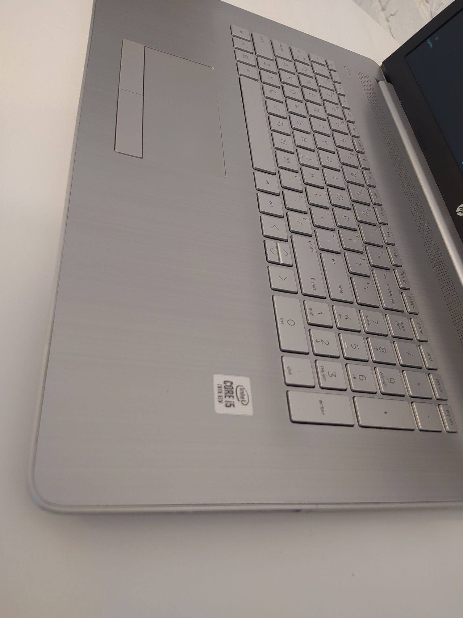HP 17-by3053cl/17,3"FHD IPS/i5-1035G1/32Gb/1Tb