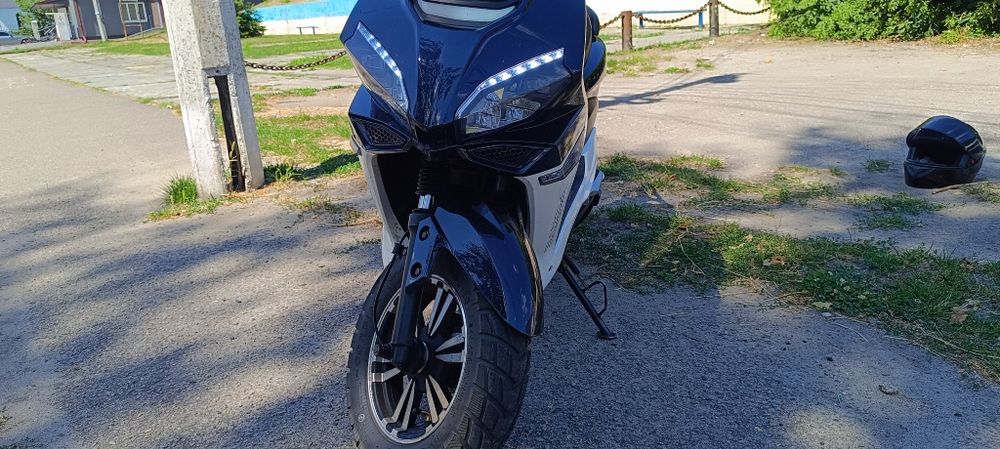 Скутер forte kanoe 150