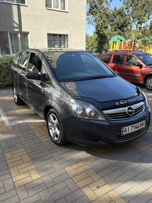 Продам Opel Zafira B