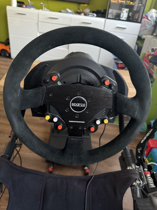 Playseat + Thrustmaster TX Racer sparco