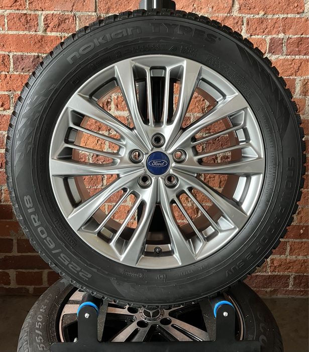 Koła Zimowe 18 Ford Kuga 225/60R18 Nokian 2023 Czujniki Nowe