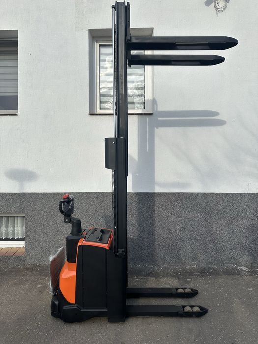 Paleciak BT SWE 120  2014 rok, bateria jak nowa