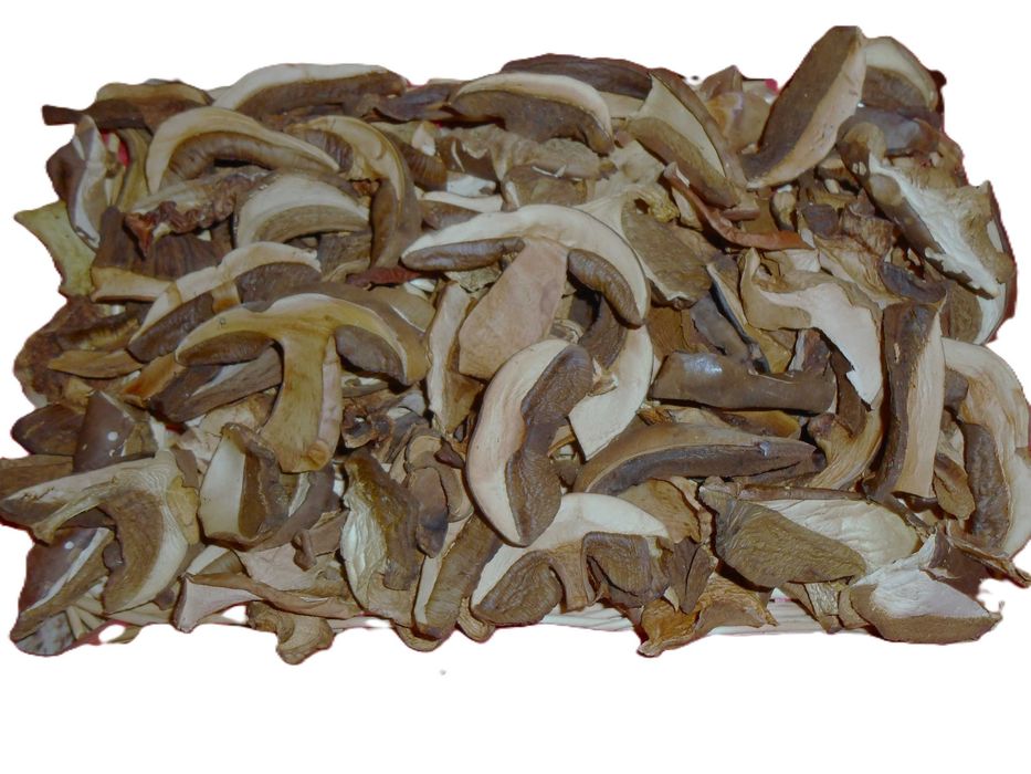 suszone zdrowe krojone grzyby