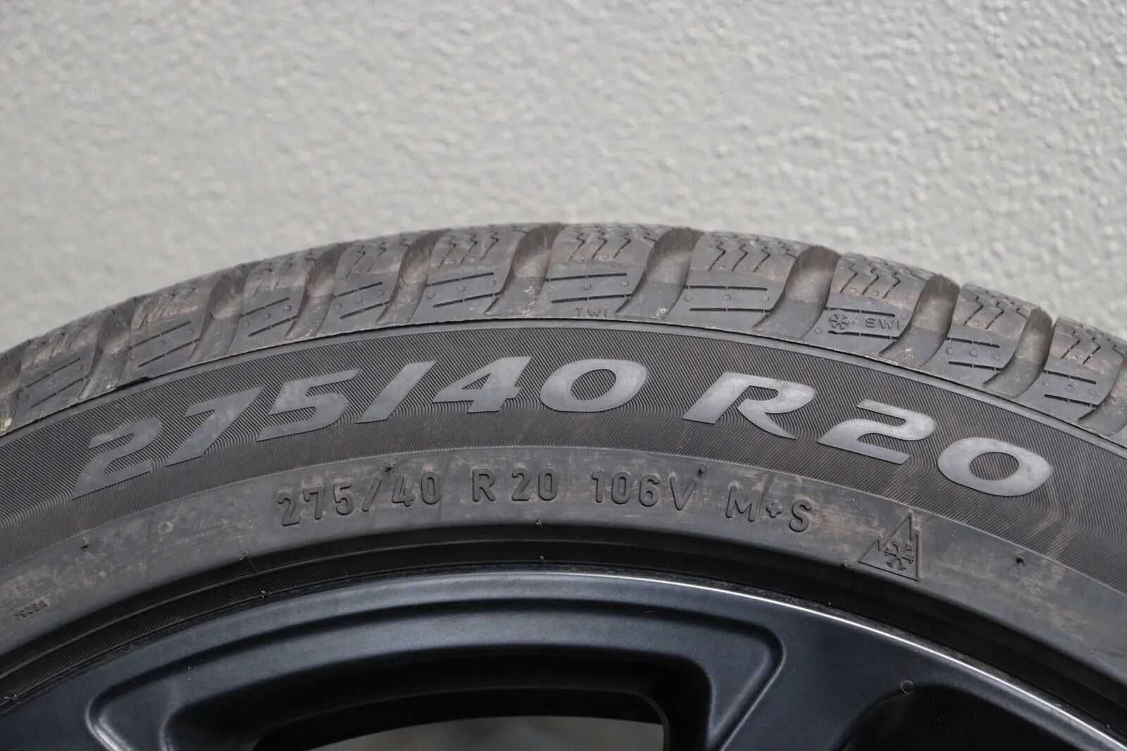 Koła zimowe BMW X3 G01 X4 G02 20 cali 245/45/20 i 275/40/20 z 2023 r.