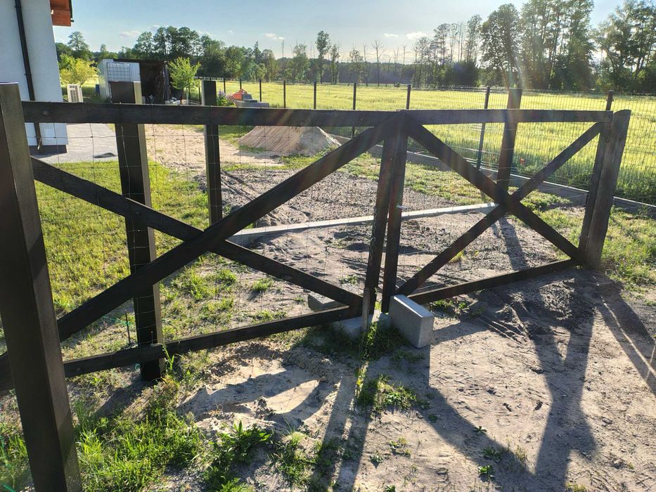 Brama drewniana, dwuskrzydłowa, budowlana 5m