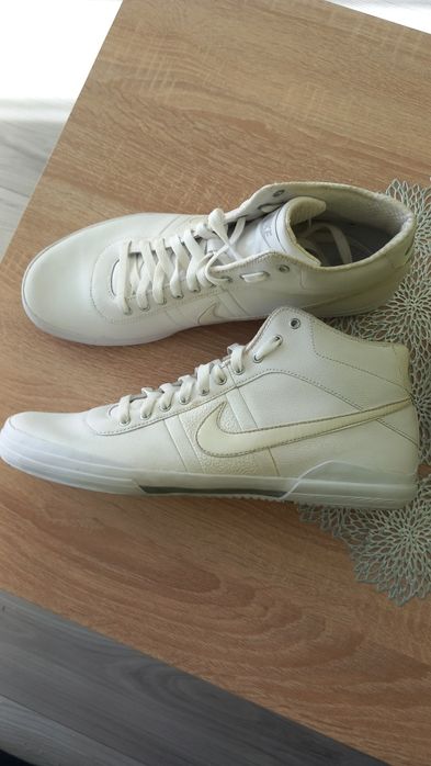 Nowe buty za kostke nike