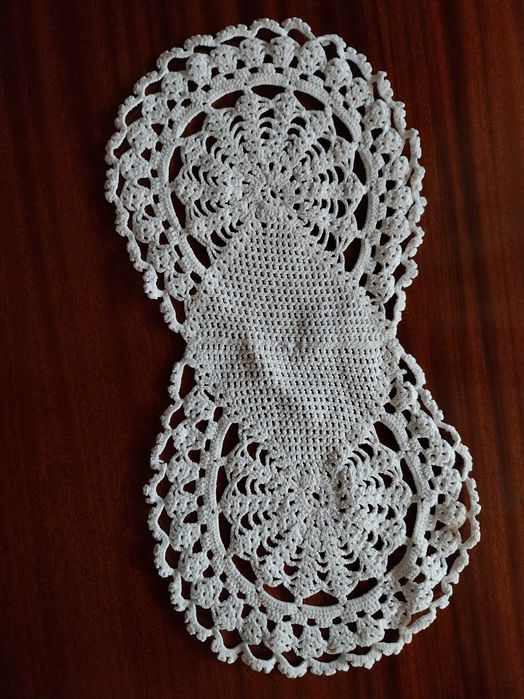 Naperon de renda vintage, em forma de infinito