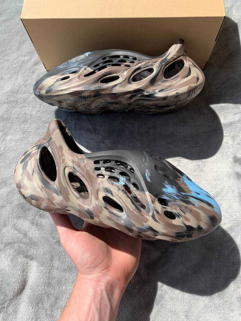 Yeezy foam runner 43 Cinder nowe oryginalne!