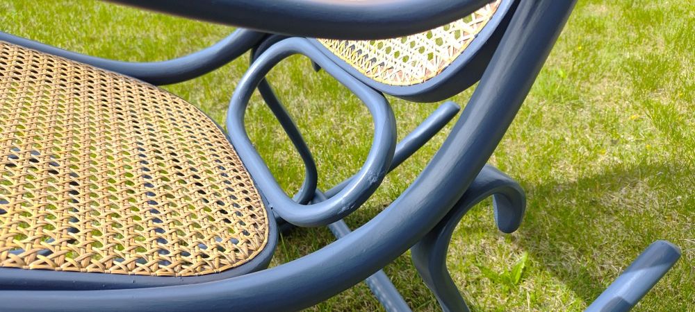 Fotel bujany retro po renowacji – idealny do wnętrz boho