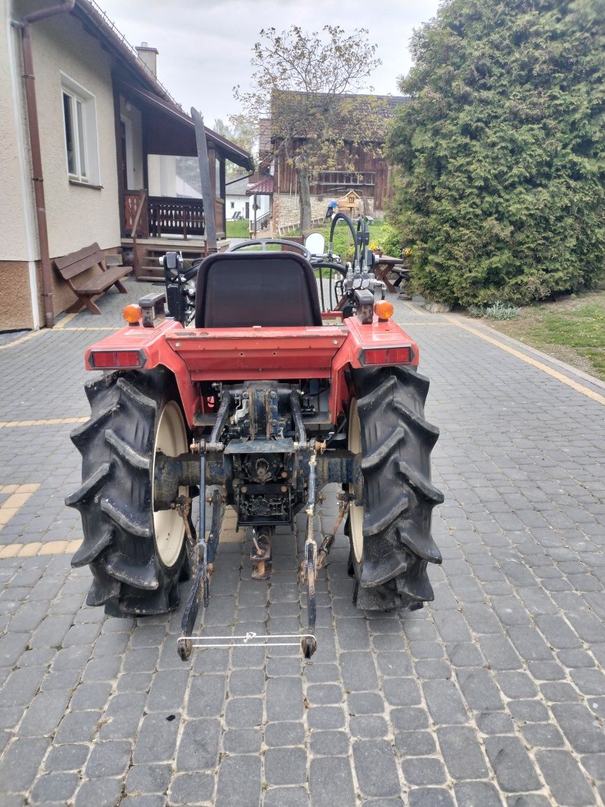 Ciągnik yanmar F17D 4x4 z turem