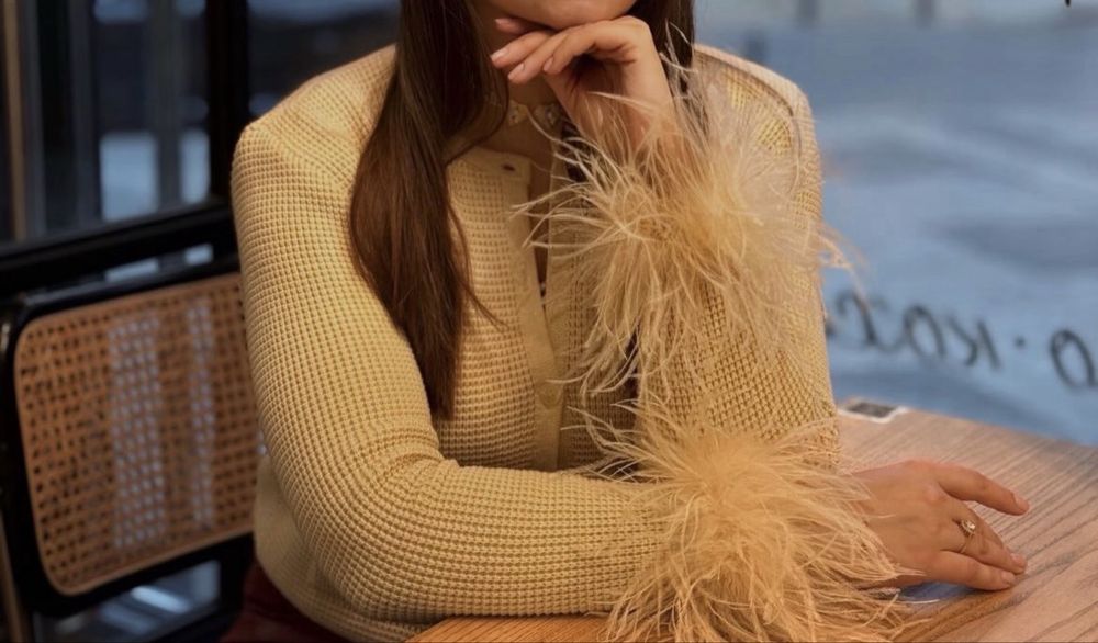 Кардиган з пірʼям friends of fashion , лонг кофта з пірʼям