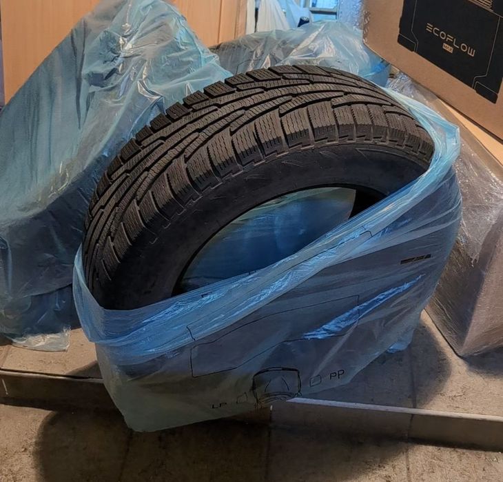 Шини зимні Nokian Nordman RS 2 SUV 225/65 R17 7.33мм залишок