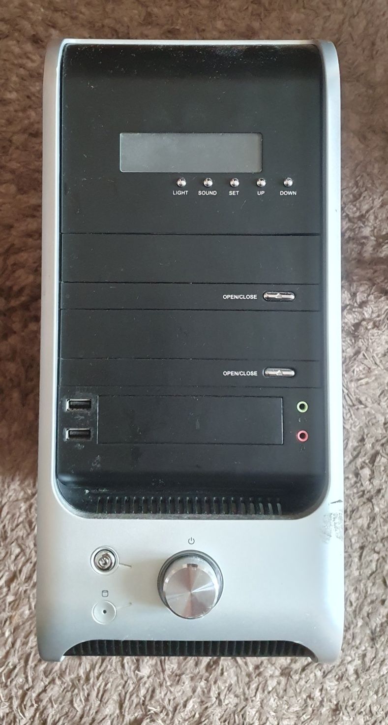 Komputer stacjonarny, AMD Athlon 64 x2 3.0 Ghz, 8GB RAM 128GB SSD, 1GB
