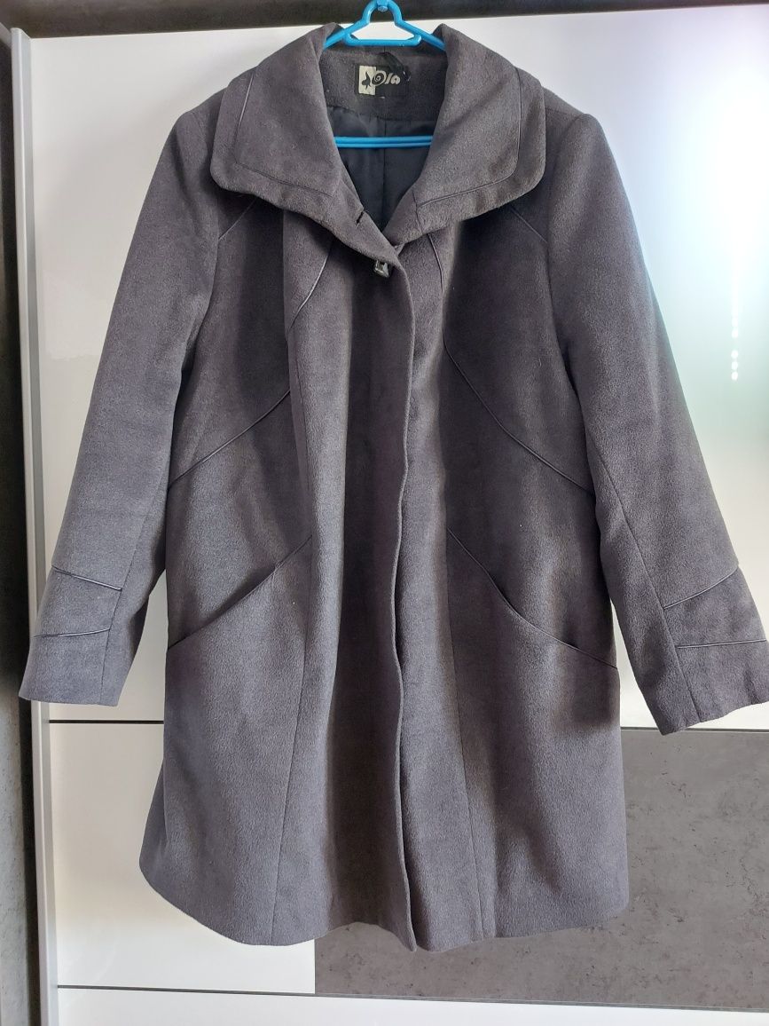 Krótki płaszczyk zimowy r. 58