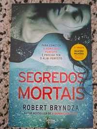 Livro "Segredos Mortais" Robert Bryndza