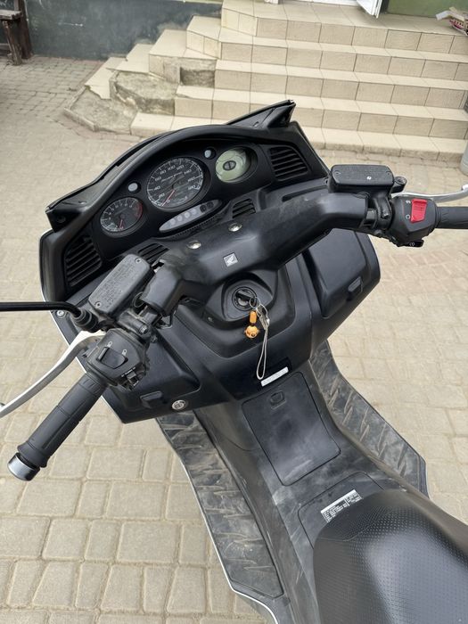 Мотоцикл скутер honda silver wing 400