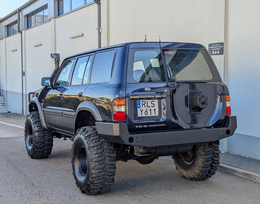 Nissan Patrol Y61 LONG Bardzo zdrowy LIFT 6 cali Koła 37 cali Off Road
