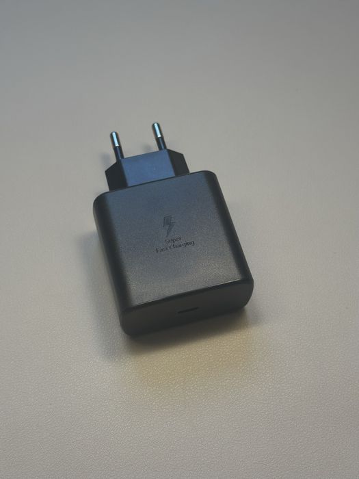 Samsung 45W, Зарядний пристрій, зарядка